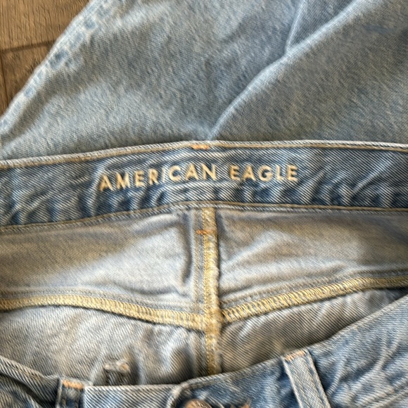American Eagle mom jean size 8 short - Picture 4 of 6